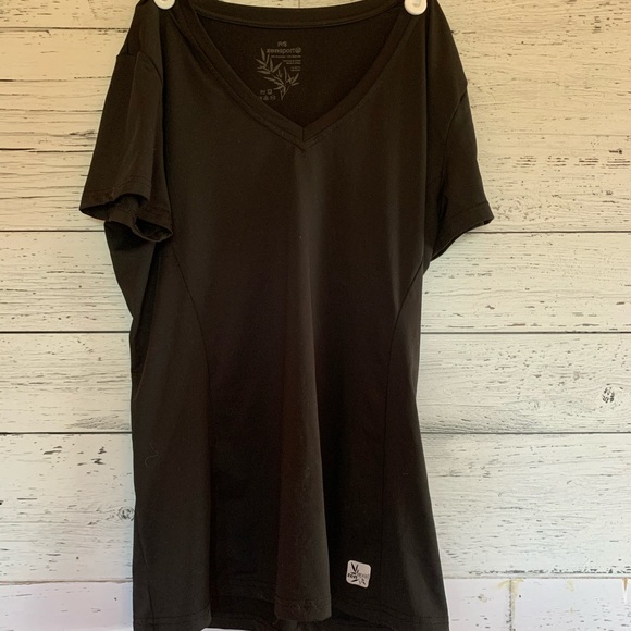 Tops - sports t-shirt👚